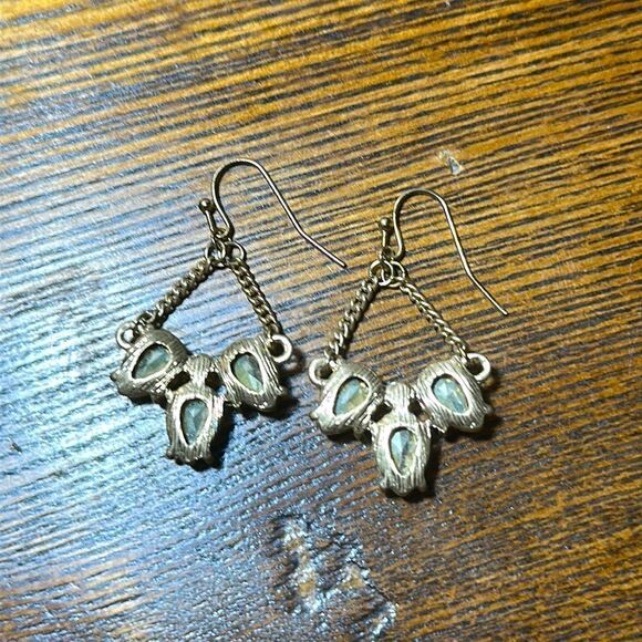 Rhinestone and Gold Chandelier Vintage Style Earrings - Picture 3 of 4